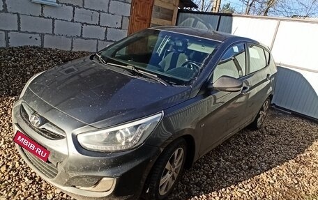 Hyundai Solaris II рестайлинг, 2013 год, 730 000 рублей, 2 фотография