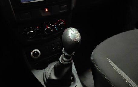 Renault Duster I рестайлинг, 2018 год, 1 277 000 рублей, 16 фотография