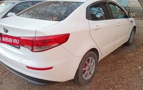 KIA Rio III рестайлинг, 2016 год, 800 000 рублей, 3 фотография