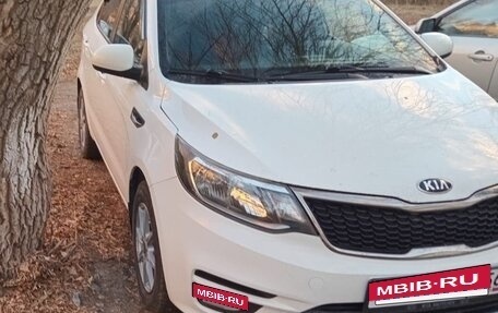 KIA Rio III рестайлинг, 2016 год, 800 000 рублей, 2 фотография