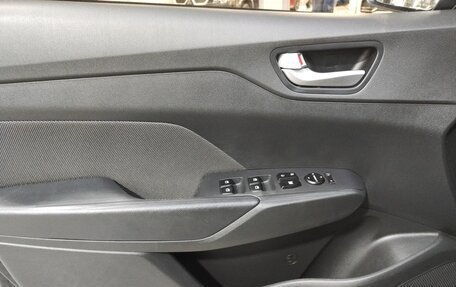 Hyundai Solaris II рестайлинг, 2022 год, 1 630 000 рублей, 5 фотография