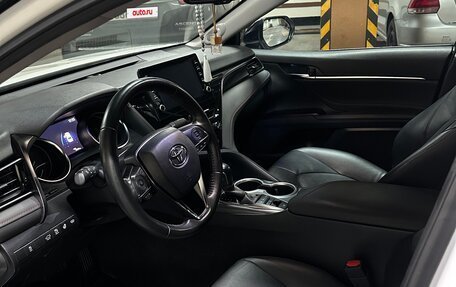 Toyota Camry, 2022 год, 3 900 000 рублей, 9 фотография