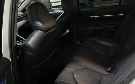 Toyota Camry, 2022 год, 3 900 000 рублей, 16 фотография