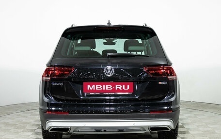 Volkswagen Tiguan II, 2019 год, 2 749 000 рублей, 6 фотография