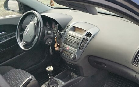 KIA cee'd I рестайлинг, 2009 год, 700 000 рублей, 2 фотография