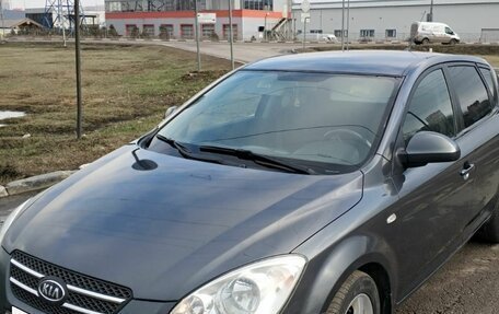 KIA cee'd I рестайлинг, 2009 год, 700 000 рублей, 3 фотография