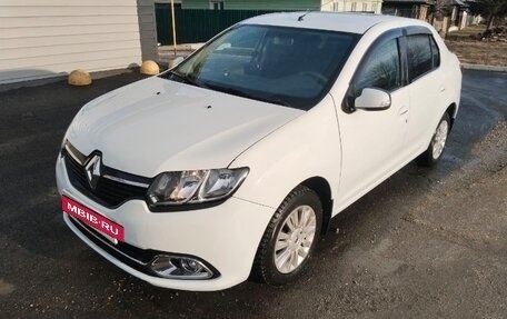 Renault Logan II, 2017 год, 830 000 рублей, 3 фотография