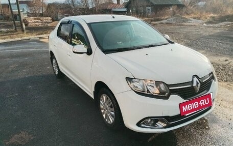 Renault Logan II, 2017 год, 830 000 рублей, 2 фотография