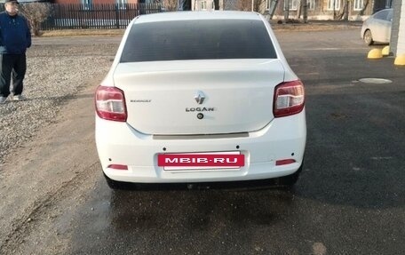 Renault Logan II, 2017 год, 830 000 рублей, 4 фотография