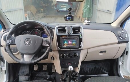 Renault Logan II, 2017 год, 830 000 рублей, 9 фотография