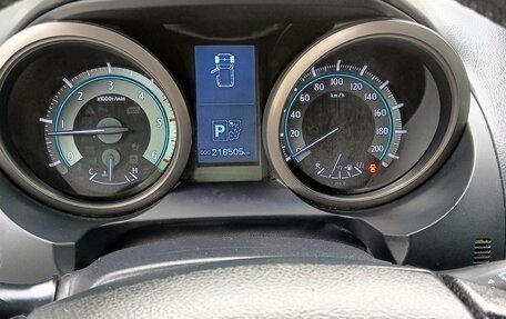 Toyota Land Cruiser Prado 150 рестайлинг 2, 2011 год, 2 300 000 рублей, 5 фотография