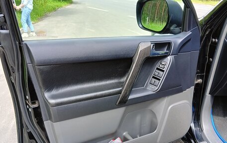 Toyota Land Cruiser Prado 150 рестайлинг 2, 2011 год, 2 300 000 рублей, 4 фотография