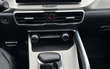 Geely Coolray I, 2023 год, 1 975 000 рублей, 13 фотография