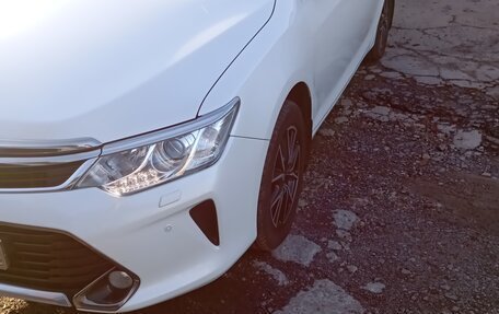 Toyota Camry, 2015 год, 2 250 000 рублей, 2 фотография