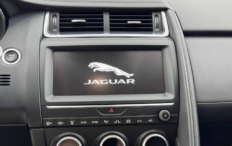 Jaguar E-Pace, 2019 год, 3 220 000 рублей, 18 фотография