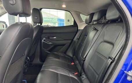 Jaguar E-Pace, 2019 год, 3 220 000 рублей, 17 фотография