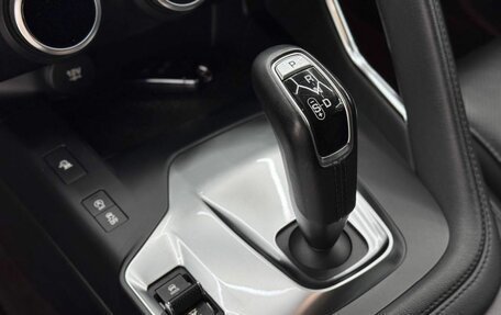 Jaguar E-Pace, 2019 год, 3 220 000 рублей, 15 фотография