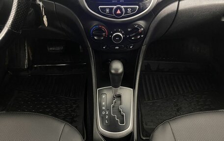 Hyundai Solaris II рестайлинг, 2013 год, 780 000 рублей, 16 фотография