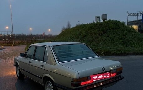 BMW 5 серия, 1983 год, 500 000 рублей, 4 фотография