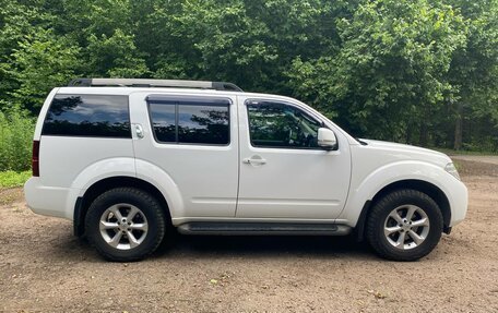 Nissan Pathfinder, 2014 год, 2 000 000 рублей, 2 фотография