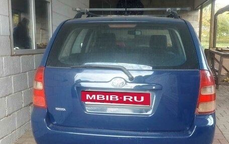 Toyota Corolla, 2004 год, 559 000 рублей, 3 фотография