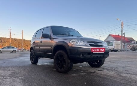 Chevrolet Niva I рестайлинг, 2017 год, 770 000 рублей, 2 фотография