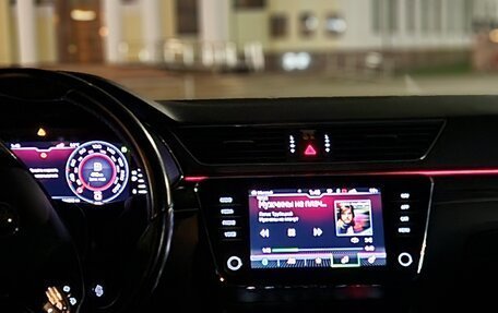 Skoda Superb III рестайлинг, 2020 год, 3 200 000 рублей, 18 фотография