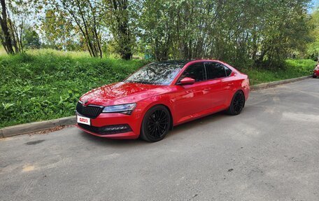 Skoda Superb III рестайлинг, 2020 год, 3 200 000 рублей, 19 фотография