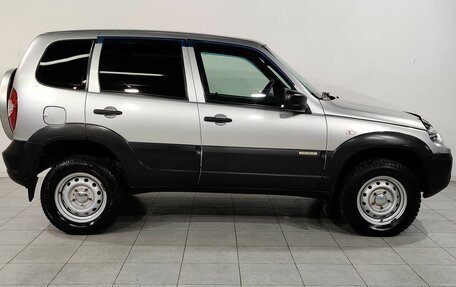 Chevrolet Niva I рестайлинг, 2016 год, 790 000 рублей, 4 фотография