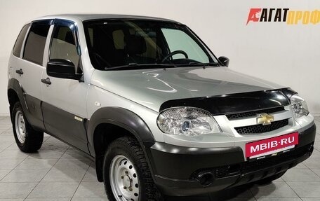 Chevrolet Niva I рестайлинг, 2016 год, 790 000 рублей, 3 фотография