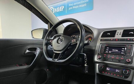 Volkswagen Polo VI (EU Market), 2017 год, 952 000 рублей, 13 фотография
