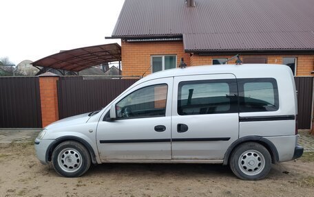 Opel Combo C, 2005 год, 275 000 рублей, 2 фотография