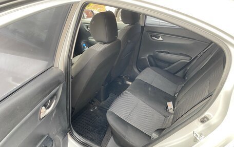 KIA Rio IV, 2018 год, 950 000 рублей, 5 фотография