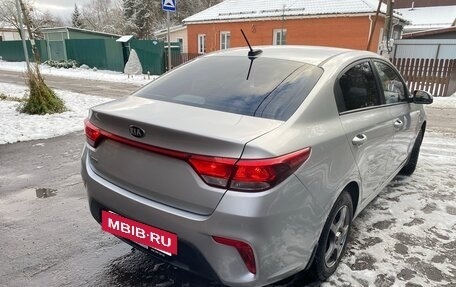 KIA Rio IV, 2018 год, 950 000 рублей, 3 фотография