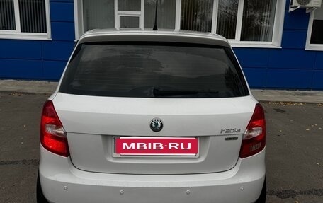 Skoda Fabia II, 2012 год, 650 000 рублей, 3 фотография