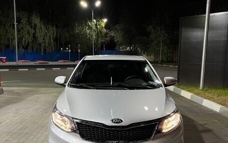 KIA Rio III рестайлинг, 2016 год, 835 000 рублей, 2 фотография