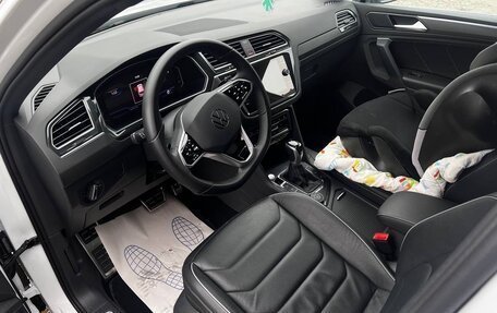 Volkswagen Tiguan II, 2021 год, 3 950 000 рублей, 6 фотография