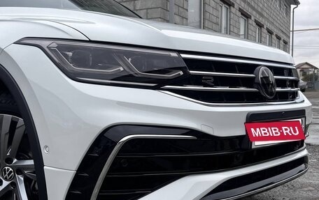 Volkswagen Tiguan II, 2021 год, 3 950 000 рублей, 2 фотография