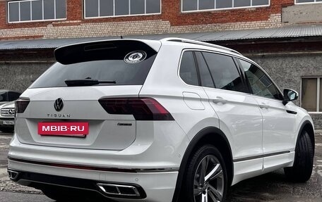 Volkswagen Tiguan II, 2021 год, 3 950 000 рублей, 4 фотография