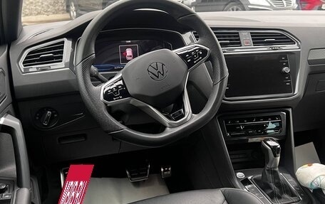 Volkswagen Tiguan II, 2021 год, 3 950 000 рублей, 10 фотография