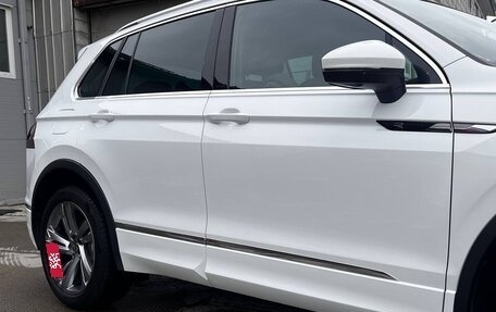 Volkswagen Tiguan II, 2021 год, 3 950 000 рублей, 3 фотография