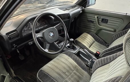 BMW 3 серия, 1985 год, 165 000 рублей, 5 фотография