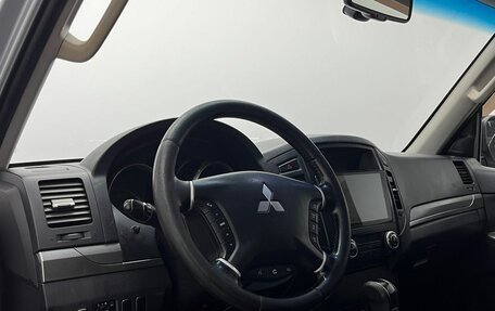 Mitsubishi Pajero IV, 2011 год, 1 790 000 рублей, 20 фотография