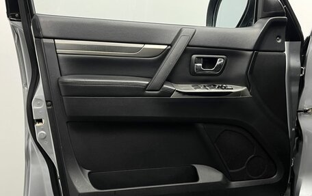 Mitsubishi Pajero IV, 2011 год, 1 790 000 рублей, 18 фотография