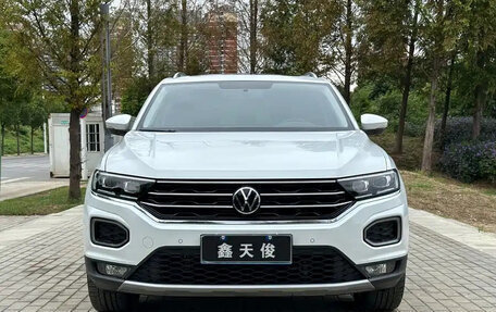 Volkswagen T-Roc I, 2021 год, 1 300 000 рублей, 2 фотография