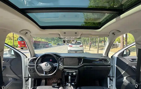 Volkswagen T-Roc I, 2021 год, 1 300 000 рублей, 8 фотография