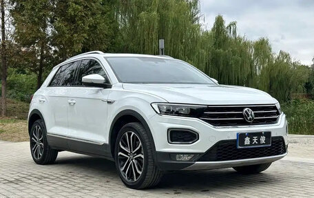 Volkswagen T-Roc I, 2021 год, 1 300 000 рублей, 3 фотография