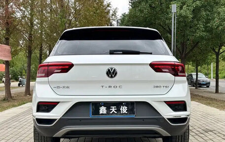 Volkswagen T-Roc I, 2021 год, 1 300 000 рублей, 4 фотография