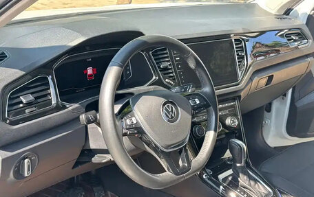 Volkswagen T-Roc I, 2021 год, 1 300 000 рублей, 6 фотография