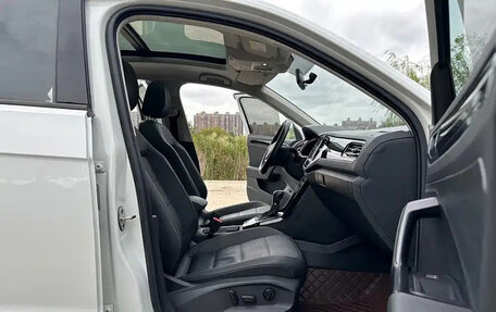 Volkswagen T-Roc I, 2021 год, 1 300 000 рублей, 15 фотография